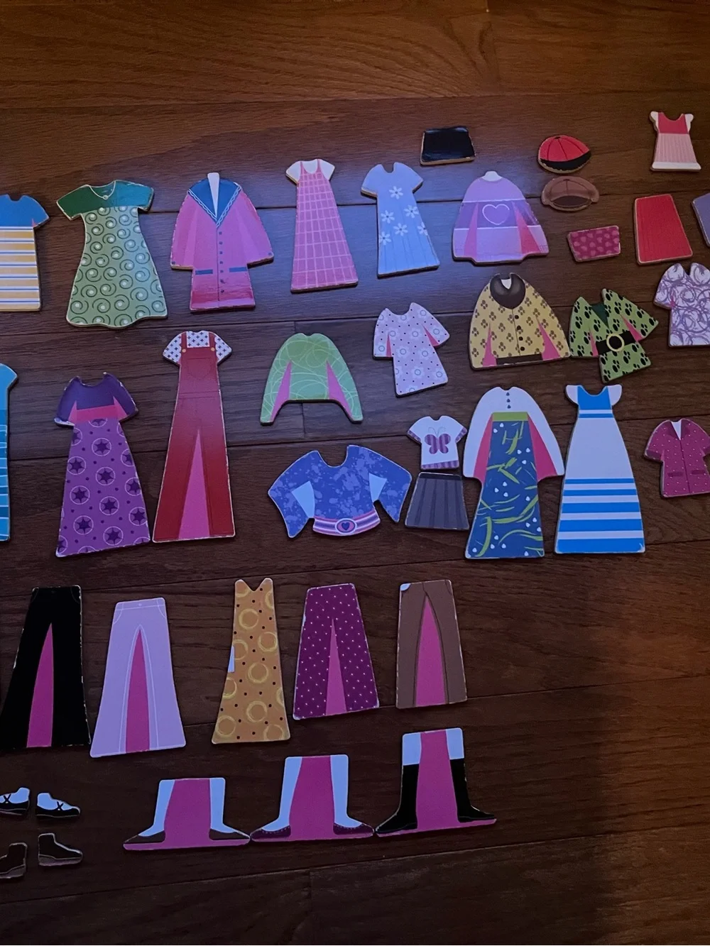 Melissa & Doug Abby and Emma Magnetic Dress-Up Dolls and Accessories